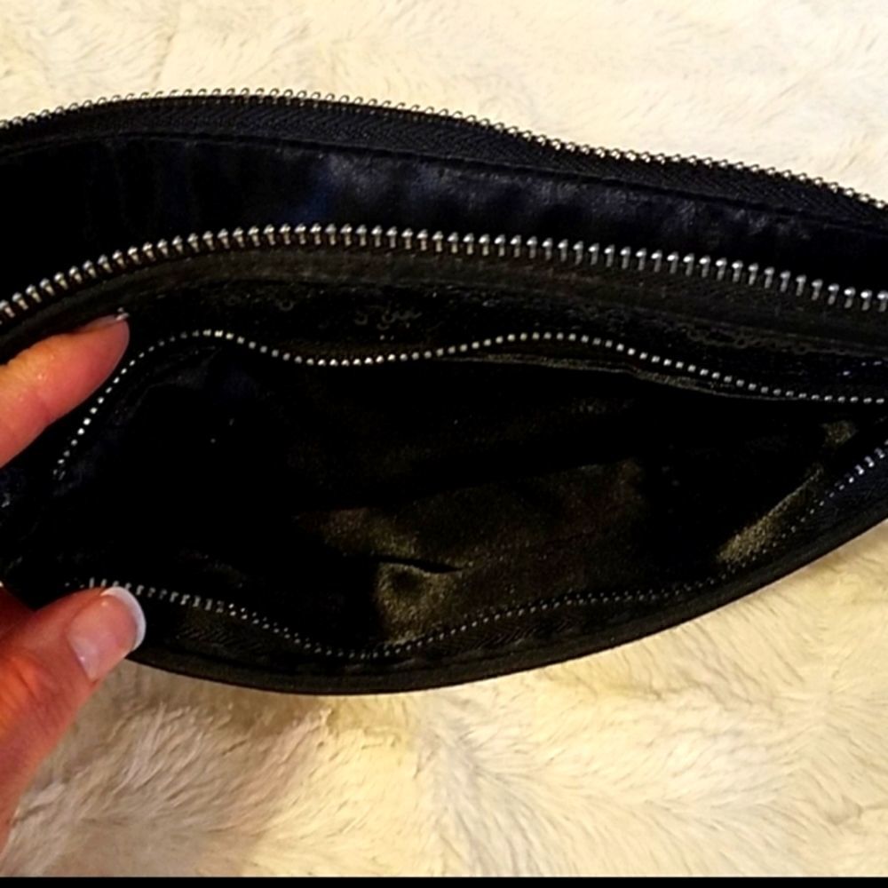 NWOT Victoria's Secret Black Sequined Clutch - Picture 6 of 7